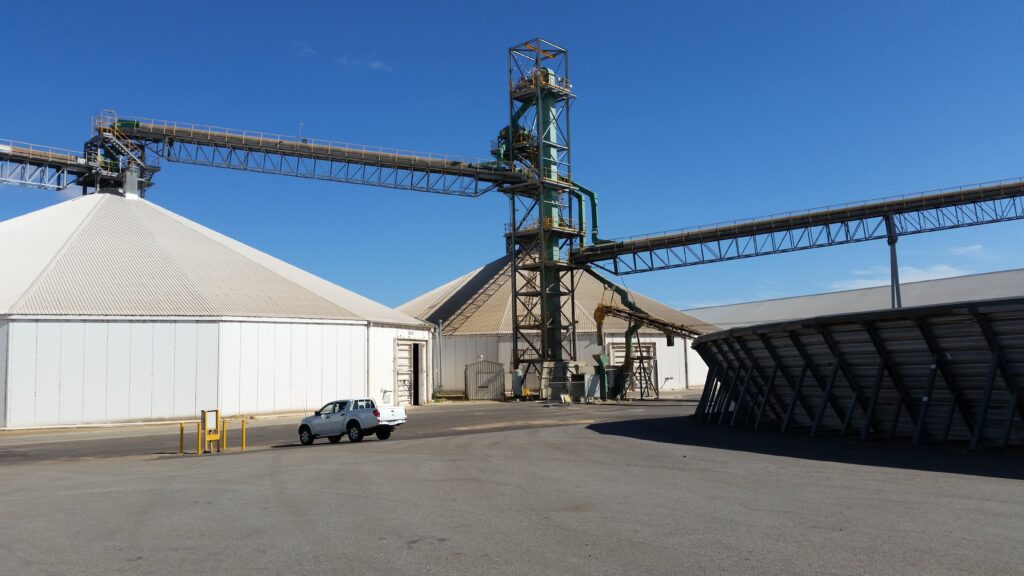 Grain port silos, elevators and conveyors